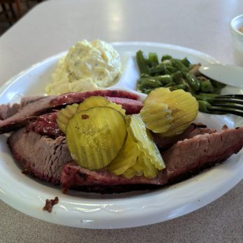 Peters BBQ - Lean brisket & sausage. - Barbeque Near Me - Ellinger, Texas