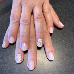 Bloomin' Nails - Soft and simple