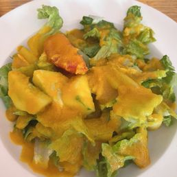 Salad (comes free with lunch special) Salad (comes free with lunch special)