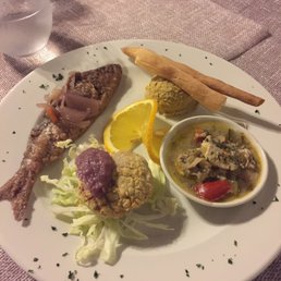 4 different fish dish appetizer, the fish burger & fish soup are so yummy 4 different fish dish appetizer, the fish burger & fish soup are so yummy