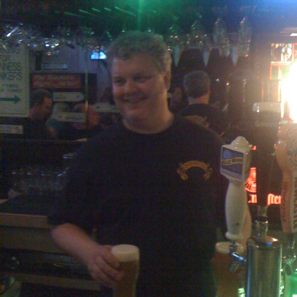 Ireland's 32 - Kevin workin' with a welcoming smile! - Dive Bars Near Me - Van Nuys, California Ireland's 32 - Kevin workin' with a welcoming smile! - Dive Bars Near Me - Van Nuys, California