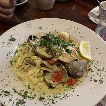Side Door Cafe - Seafood Linguine - New American Near Me - Gleneden Beach, Oregon