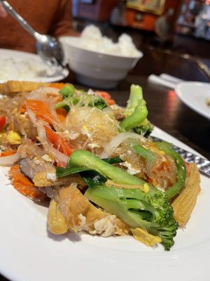 Dang's Thai Kitchen by null