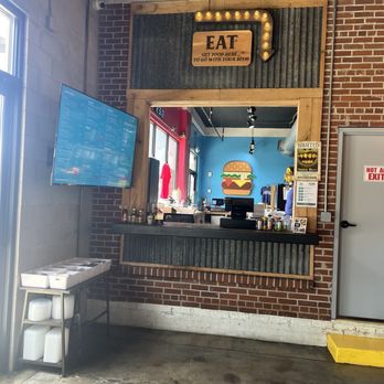 Dade City Brew House - Food order window - Brewpubs Near Me - Dade City, Florida