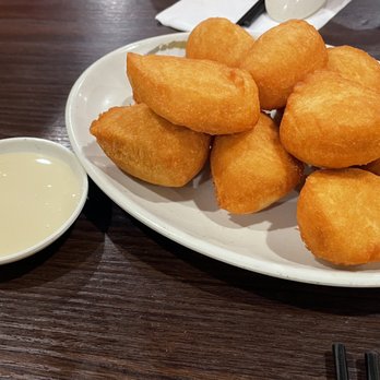 Wonton Noodle House - Deep fried buns with condensed milk - Noodles Near Me - Edmonds, Washington Wonton Noodle House - Deep fried buns with condensed milk - Noodles Near Me - Edmonds, Washington