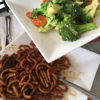 Thames Garden - Shanghainese noodles, we asked for non spicy. Mixed stir fried veggies. - Chinese Near Me - Ingersoll, Ontario Thames Garden - Shanghainese noodles, we asked for non spicy. Mixed stir fried veggies. - Chinese Near Me - Ingersoll, Ontario