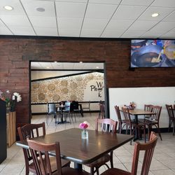 Pho Wok - Inside