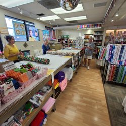 Maui Discount Fabric and Machines