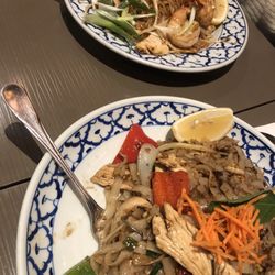 Bua Thai Restaurant - Pad Thai and Pad See Ew