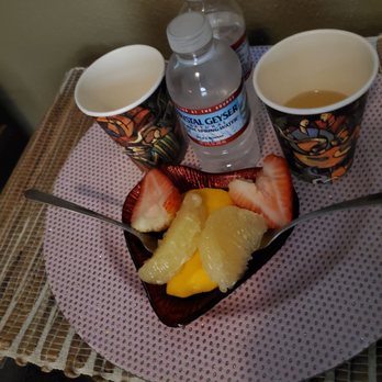 Spa Soleil Massage - Tasty fruit, water and ginger tea - Day Spas Near Me - Venice, California Spa Soleil Massage - Tasty fruit, water and ginger tea - Day Spas Near Me - Venice, California