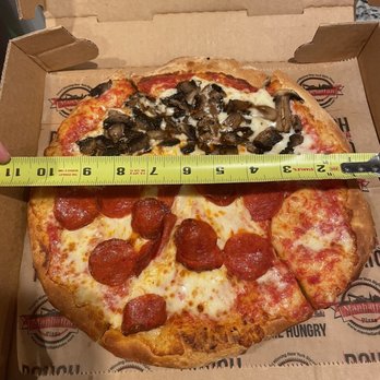 Manhattan Pizza - Medium pizza - Pizza Near Me - Holly Springs, North Carolina