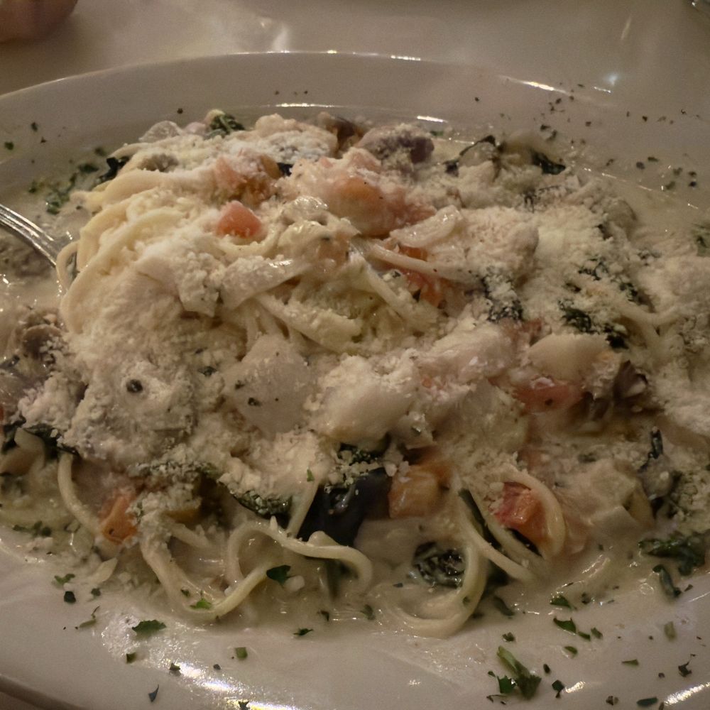 Piazza Gavi - Serenata with shrimp and scallops - Italian Near Me - Tucson, Arizona Piazza Gavi - Serenata with shrimp and scallops - Italian Near Me - Tucson, Arizona