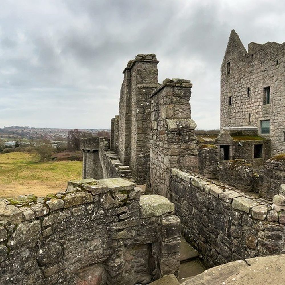 Craigmillar Castle - Landmarks & Historical Buildings Near Me - Edinburgh, EDH Craigmillar Castle - Landmarks & Historical Buildings Near Me - Edinburgh, EDH