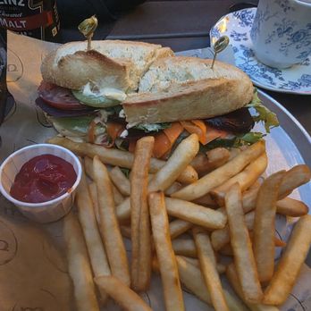 Mrs. Murphy’s Pub - Veggie stack - Pubs Near Me - Medford, Massachusetts