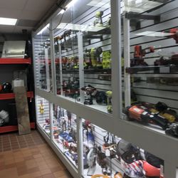 Dicker & Deal Second Hand Store - Power tools Display case