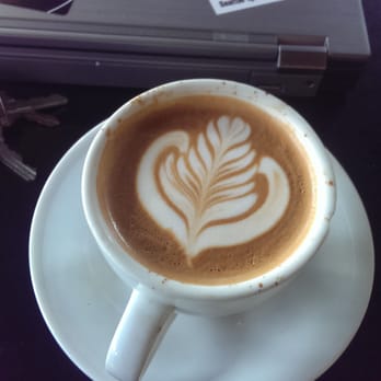 Caffe Zingaro - 8 oz. Latte - Desserts Near Me - Seattle, Washington