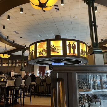 Harry & Izzy's - Interior - Steakhouses Near Me - Indianapolis, Indiana