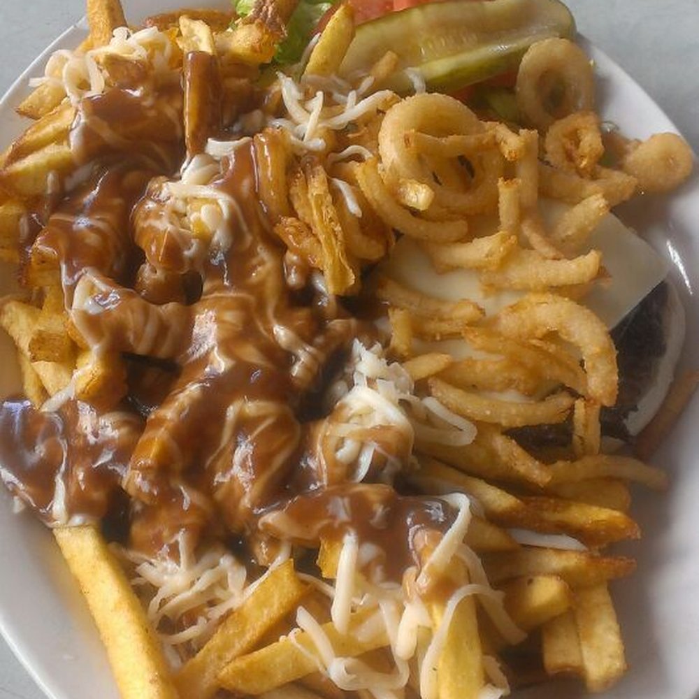 Bobby Sox 50's Diner - Poutine and burger - Diners Near Me - Maple Ridge, British Columbia