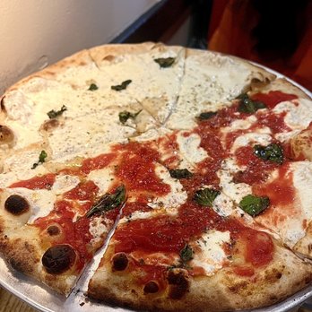 Juliana's - White/Margherita Pizza - Pizza Near Me - Brooklyn, New York