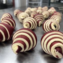 Pistachio croissant