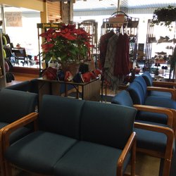 Golden Shoes - Women's seating