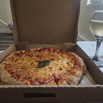 Osteria Mamma - OVER priced greasy "Pizza Margherita" - Italian Near Me - Los Angeles, California Osteria Mamma - OVER priced greasy "Pizza Margherita" - Italian Near Me - Los Angeles, California