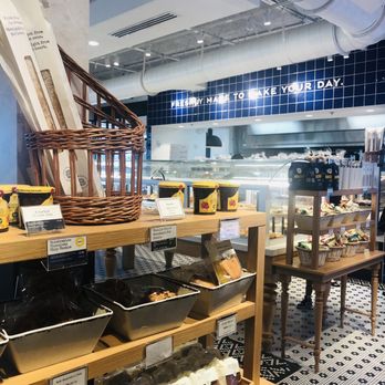 Paris Baguette - Inside - Bakeries Near Me - Delray Beach, Florida Paris Baguette - Inside - Bakeries Near Me - Delray Beach, Florida