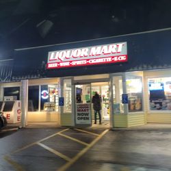 Liquor Mart - Exterior