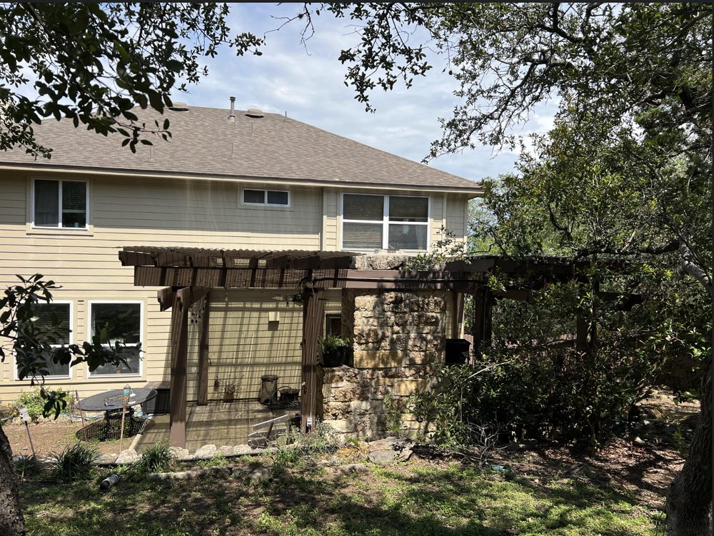 Slide of DeAlba Roofing & Construction