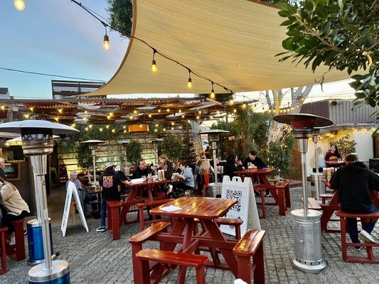Brat Haus by null