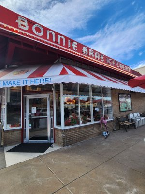 Bonnie Brae Ice Cream by null