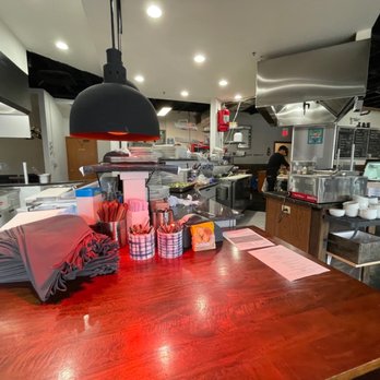 E & S Fish Company - Kitchen - Fish & Chips Near Me - St. Charles, Illinois