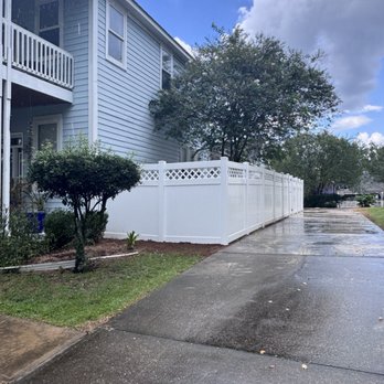 Whatcha Want Services - Vinyl 6ft fence - Fences & Gates Near Me - Tallahassee, Florida Whatcha Want Services - Vinyl 6ft fence - Fences & Gates Near Me - Tallahassee, Florida