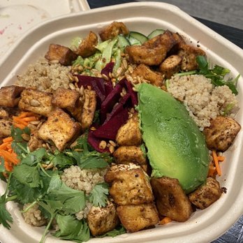 sweetgreen - Healthy Salads, Wraps, and Bowls - Cilantro, avocado, queen wok, carrot, tofu, kale, spicy cashew dressing,cucumber, beats - Salad Near Me - Encino, California