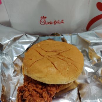 Chick-fil-A - Spicy chicken - Fast Food Near Me - Westminster, California Chick-fil-A - Spicy chicken - Fast Food Near Me - Westminster, California