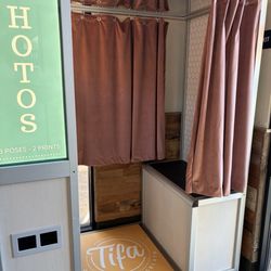 Tifa Chocolate & Gelato - Photo Booth!  How fun!