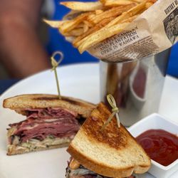 user provided River Oaks Restaurant photo