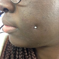 Apache Tattoo - Piercing cheek