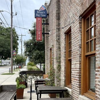Benny's Big Time Pizzeria - Exterior - Pizza Near Me - Wilmington, North Carolina