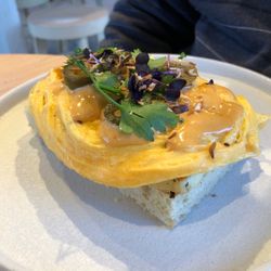 LEAFCAFE & CO - Chilli scrambled egg