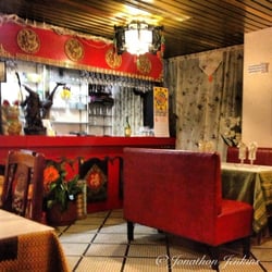 La Hien Thuyen - Dining Area