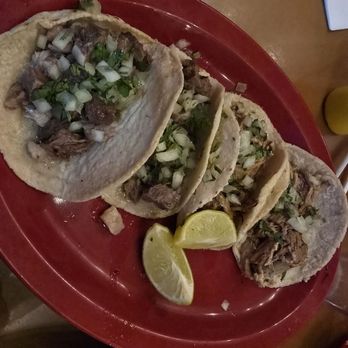 LA VECINDAD - Carnitas, chicken, cabeza, chorizo and asada - Tacos Near Me - Las Vegas, Nevada LA VECINDAD - Carnitas, chicken, cabeza, chorizo and asada - Tacos Near Me - Las Vegas, Nevada
