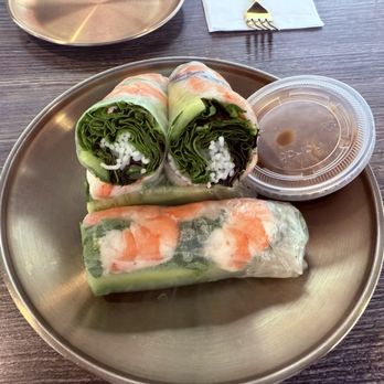 Pho Ngon - Shrimp spring rolls with peanut sauce - Vietnamese Near Me - Lake Elsinore, California Pho Ngon - Shrimp spring rolls with peanut sauce - Vietnamese Near Me - Lake Elsinore, California