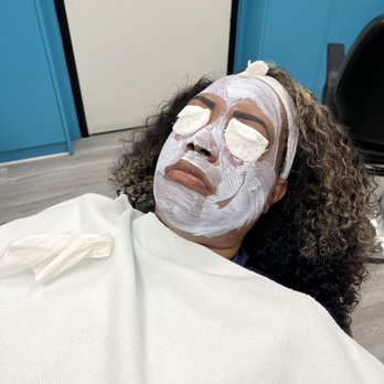 Em Lash Studio - Quick facial - Eyebrow Services Near Me - Pearland, Texas