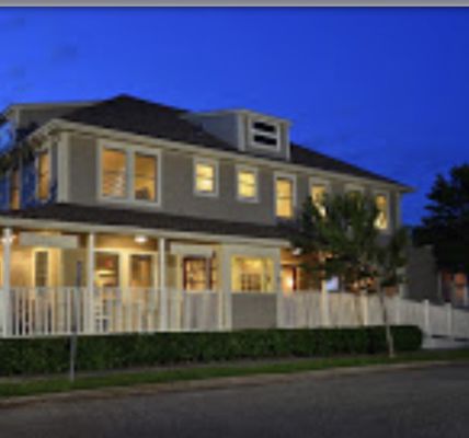 Bay Breeze Inn by null