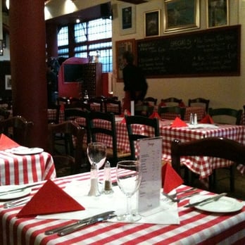 Pulcinella Restaurant - Italian Near Me - Glasgow, GLG