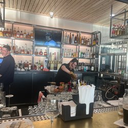 Orion Boathouse - Fun open bar