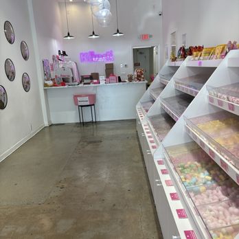 Kändi - Inside - Candy Stores Near Me - Los Angeles, California Kändi - Inside - Candy Stores Near Me - Los Angeles, California