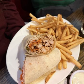 Franklin Steakhouse & Tavern - Chicken wrap - New American Near Me - Fairfield, New Jersey Franklin Steakhouse & Tavern - Chicken wrap - New American Near Me - Fairfield, New Jersey