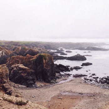 Glass Beach - Fort Bragg from up on the costal access rock - Beaches Near Me Glass Beach - Fort Bragg from up on the costal access rock - Beaches Near Me